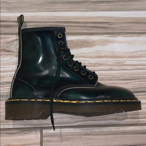 ❌SOLD❌ Vintage Dark Green and Black Dr. Martens - Picture 10 of 13